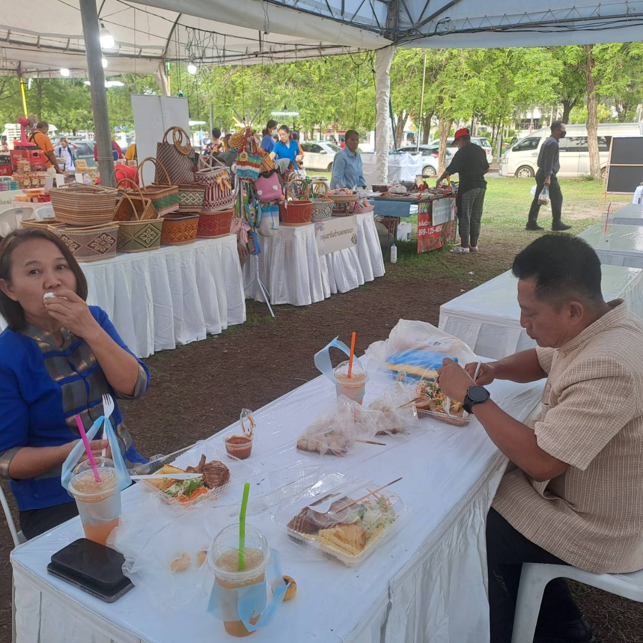 🛍️พช. ฉะเชิงเทรา จัดกิจกรรมทดสอบตลาด “มหกรรมสินค้าชุมชน OTOP ของดี 8 ริ้ว” (วันที่สาม)