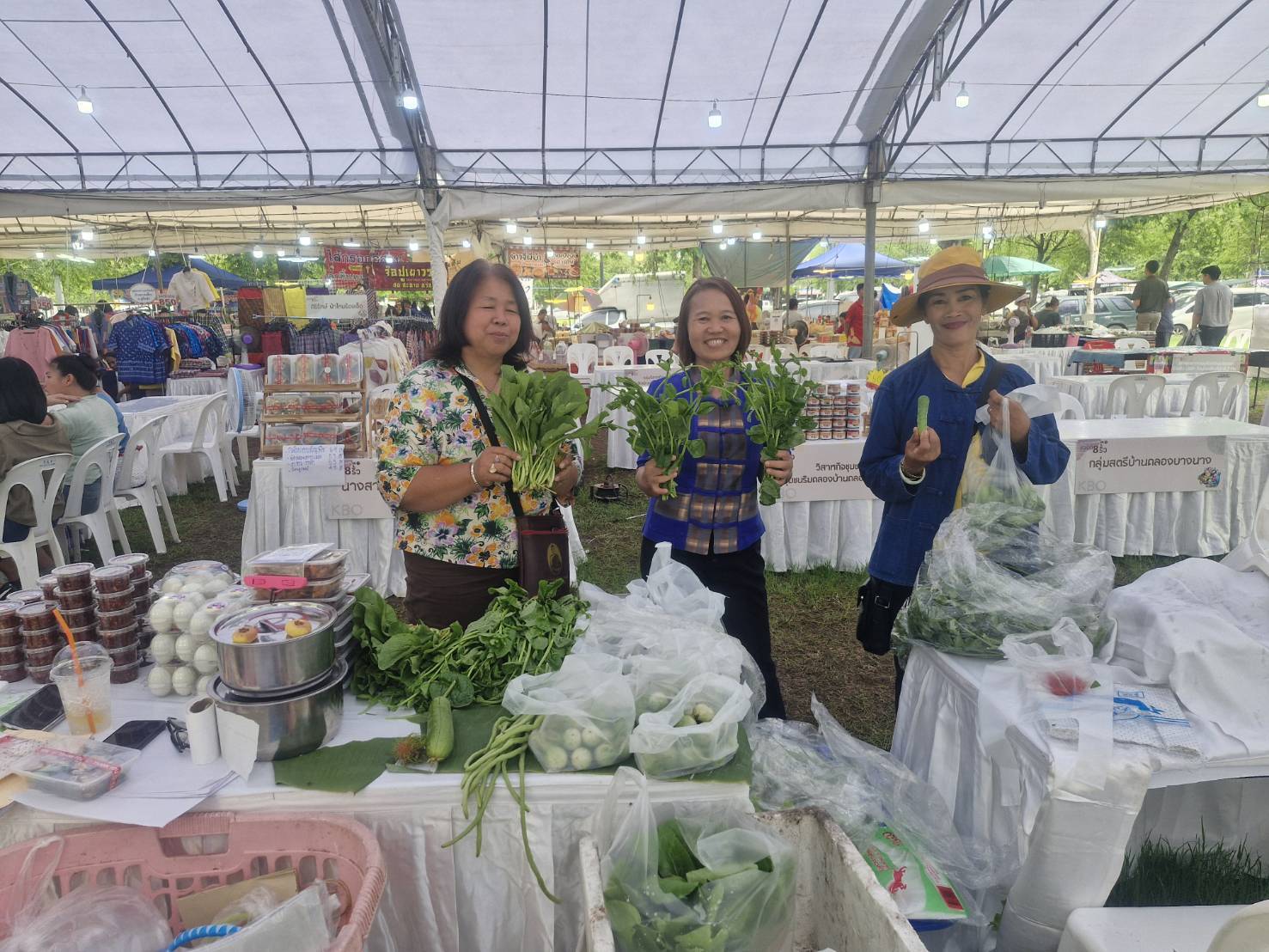 🛍️พช. ฉะเชิงเทรา จัดกิจกรรมทดสอบตลาด “มหกรรมสินค้าชุมชน OTOP ของดี 8 ริ้ว” (วันที่สาม)