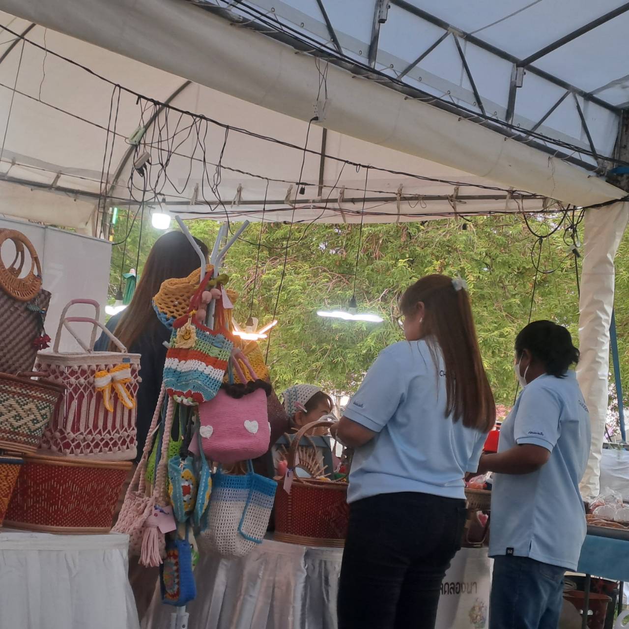 🛍️พช. ฉะเชิงเทรา จัดกิจกรรมทดสอบตลาด “มหกรรมสินค้าชุมชน OTOP ของดี 8 ริ้ว” (วันที่สาม)