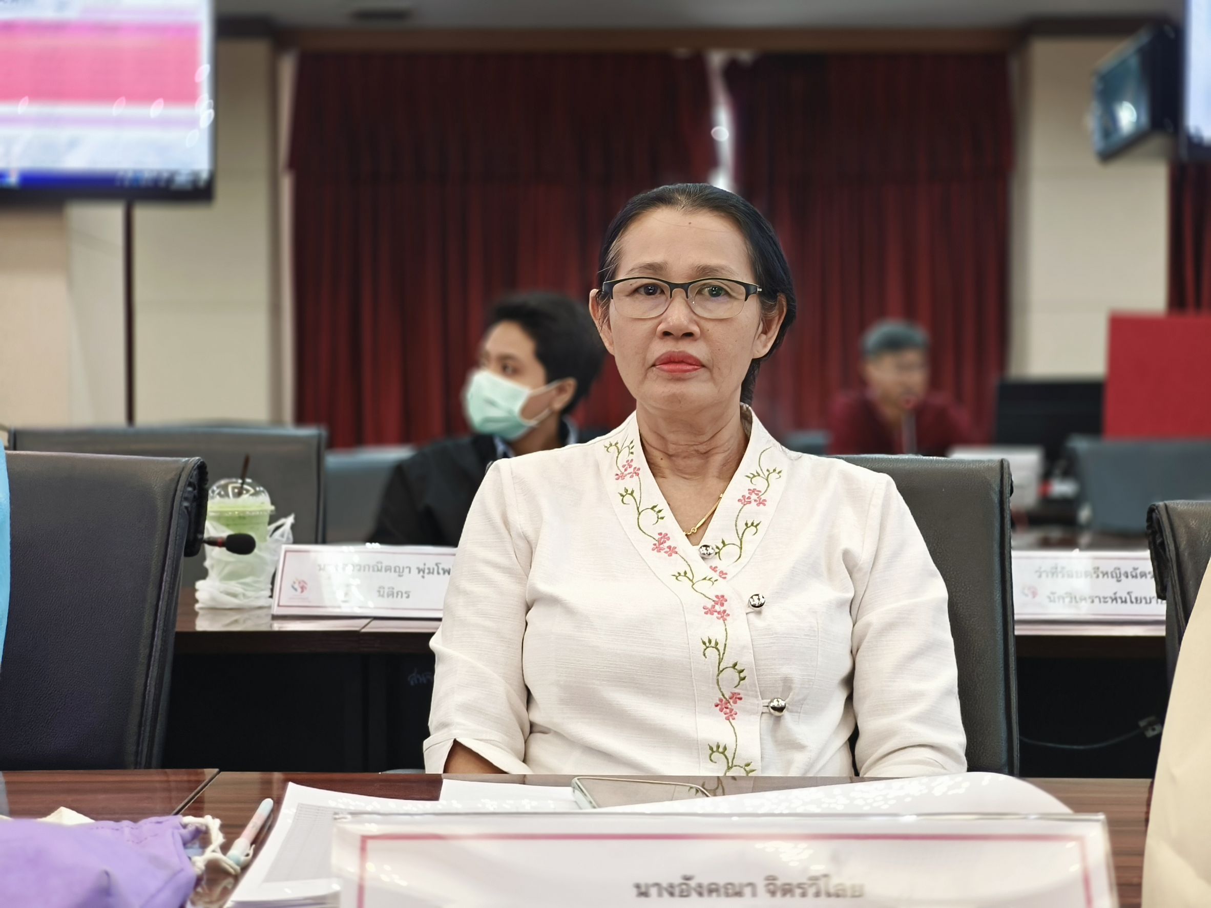 พช.แปดริ้ว ประชุมติดตามและประเมินผลทุนหมุนเวียนกองทุนพัฒนาบทบาทสตรี จังหวัดฉะเชิงเทรา ประจำปีงบประมาณ พ.ศ. ๒๕๖๘ 🧵💼