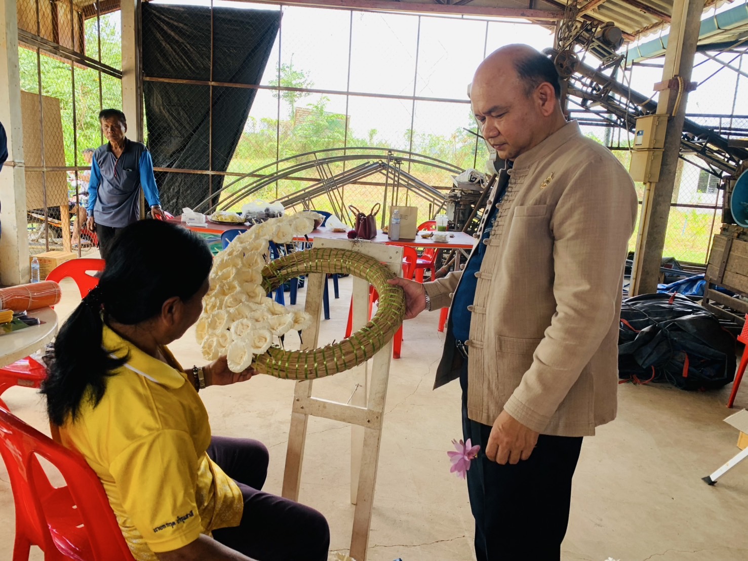 🐘🌳 พช.ฉะเชิงเทรา  ติดตามและสนับสนุนโครงการส่งเสริมอาชีพคนรักษ์ช้างจังหวัดฉะเชิงเทรา พื้นที่อำเภอท่าตะเกียบ