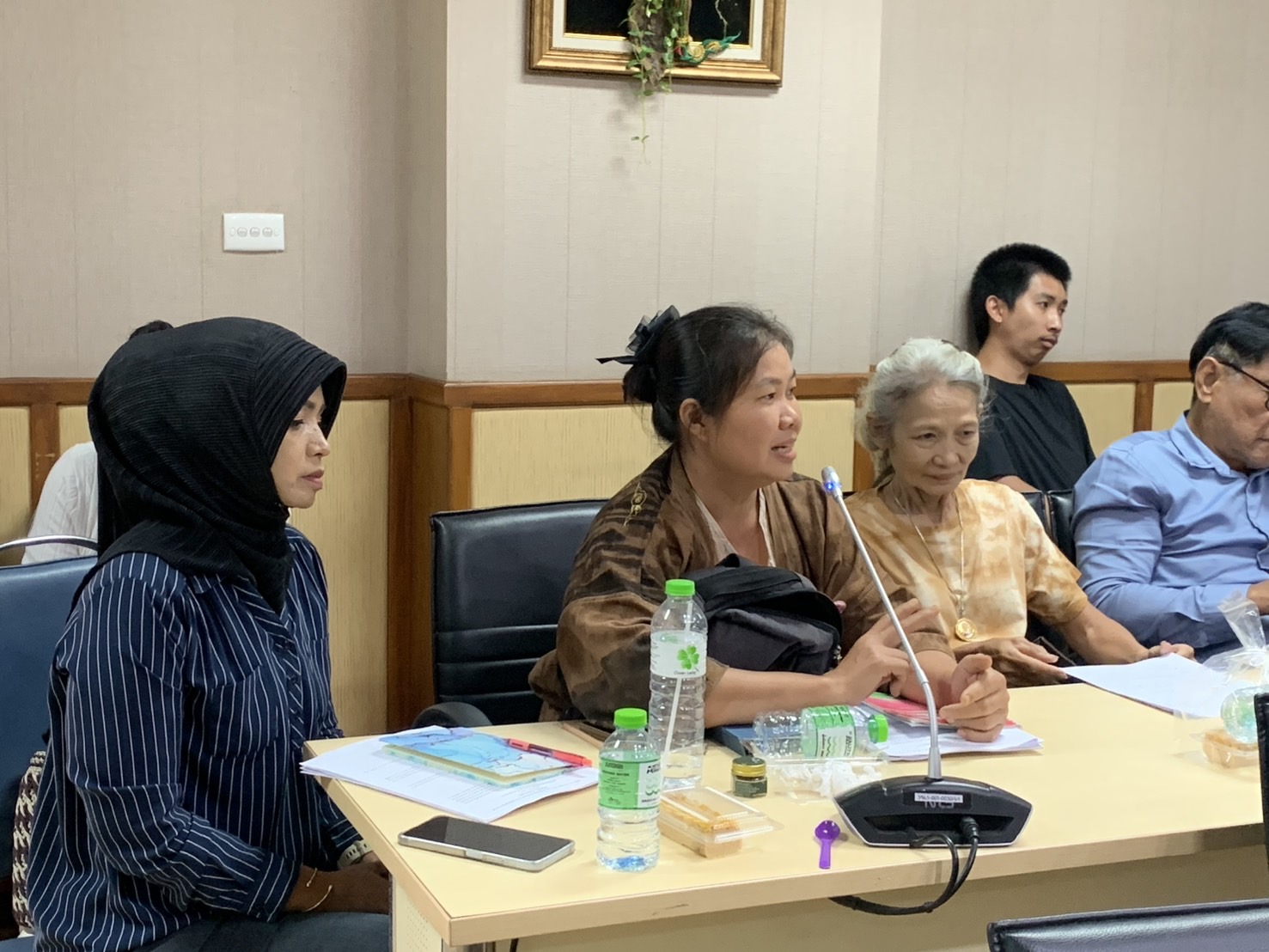 พช. ฉะเชิงเทรา จัดประชุมคัดเลือกผู้ผลิต ผู้ประกอบการ OTOP ร่วมจำหน่ายในงาน OTOP ศิลปาชีพ ประทีปไทย OTOP ก้าวไกลด้วยพระบารมี และประชุมคณะกรรมการเครือข่ายกลุ่มอาชีพ ผู้ผลิต และผู้ประกอบการหนึ่งตำบล หนึ่งผลิตภัณฑ์ ระดับจังหวัด