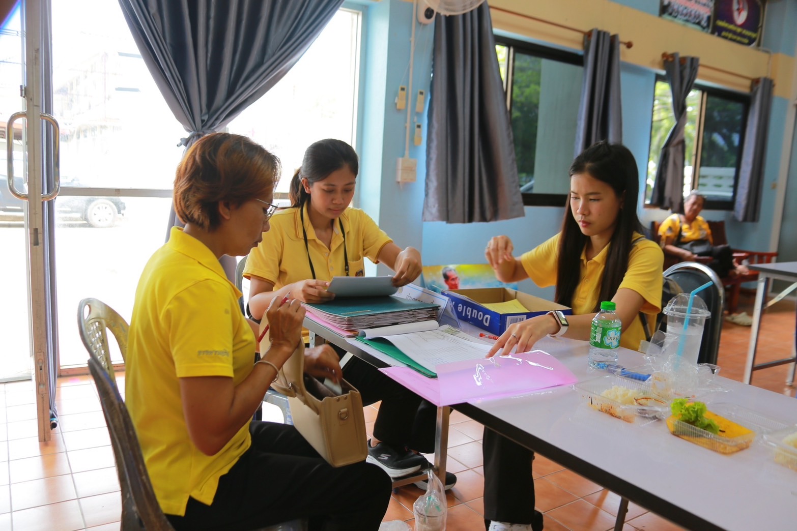 ฉะเชิงเทราร่วมแรง ลดหนี้สตรี! เปิดวงไกล่เกลี่ย ยกระดับคุณภาพชีวิตอย่างเป็นรูปธรรม 💪📉