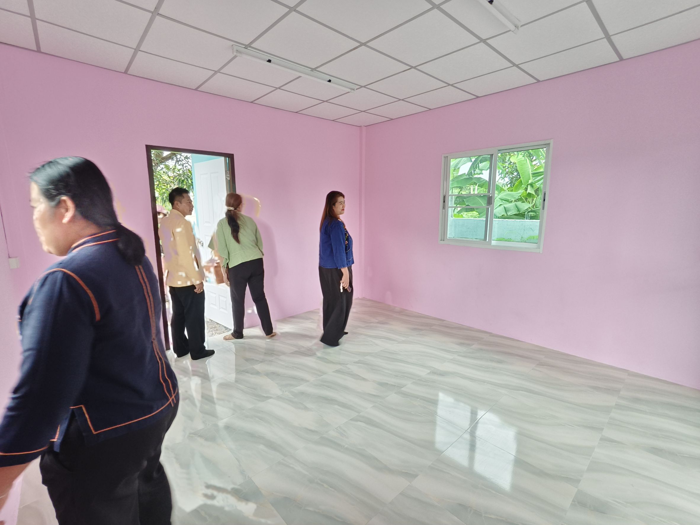 พช.ฉะเชิงเทรา ตรวจเยี่ยมบ้านครัวเรือนเป้าหมาย โครงการบ้านห่วงใยจากใจ GLO ประจำปี 2568 🏠