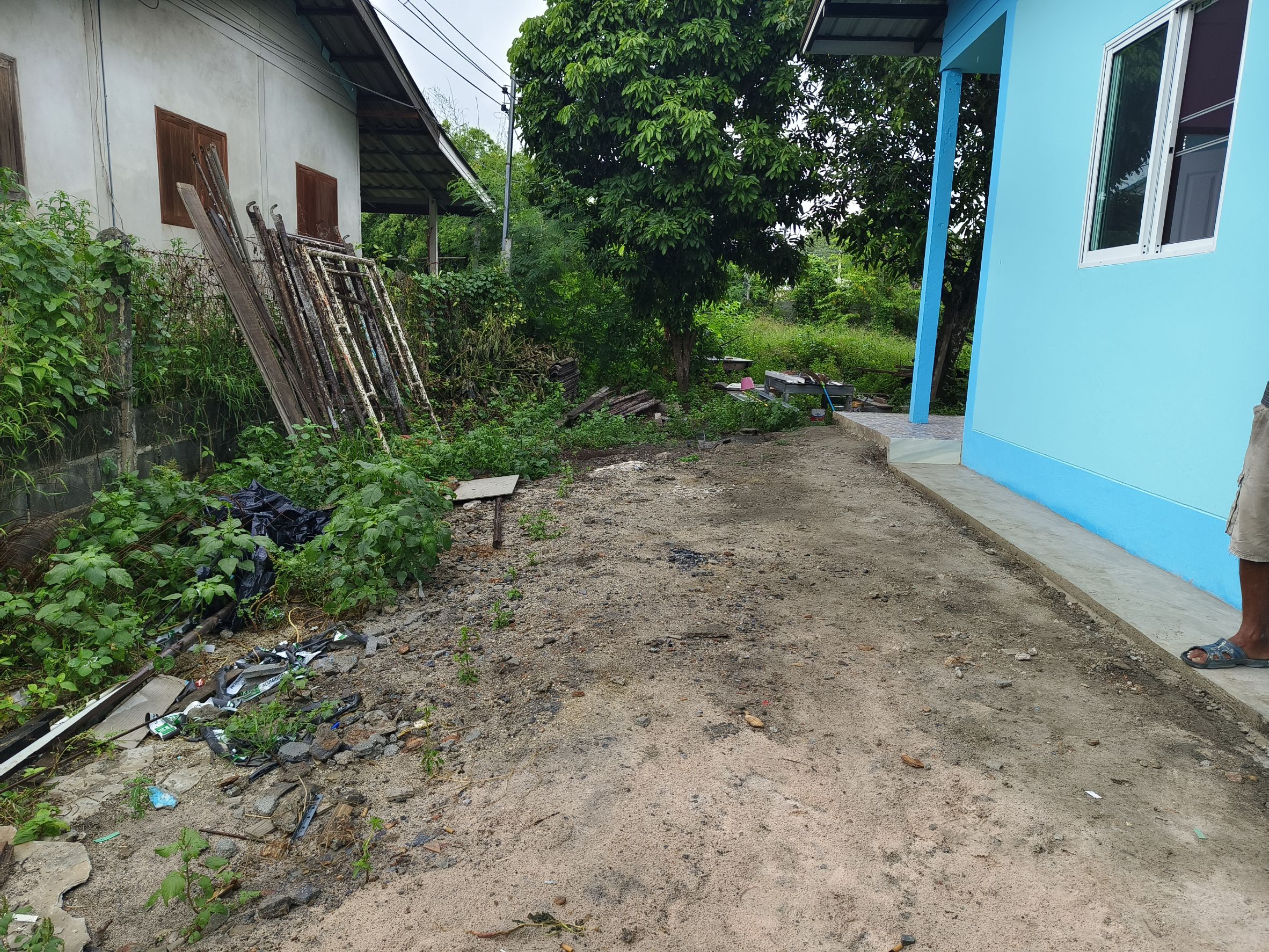 พช.ฉะเชิงเทรา ตรวจเยี่ยมบ้านครัวเรือนเป้าหมาย โครงการบ้านห่วงใยจากใจ GLO ประจำปี 2568 🏠