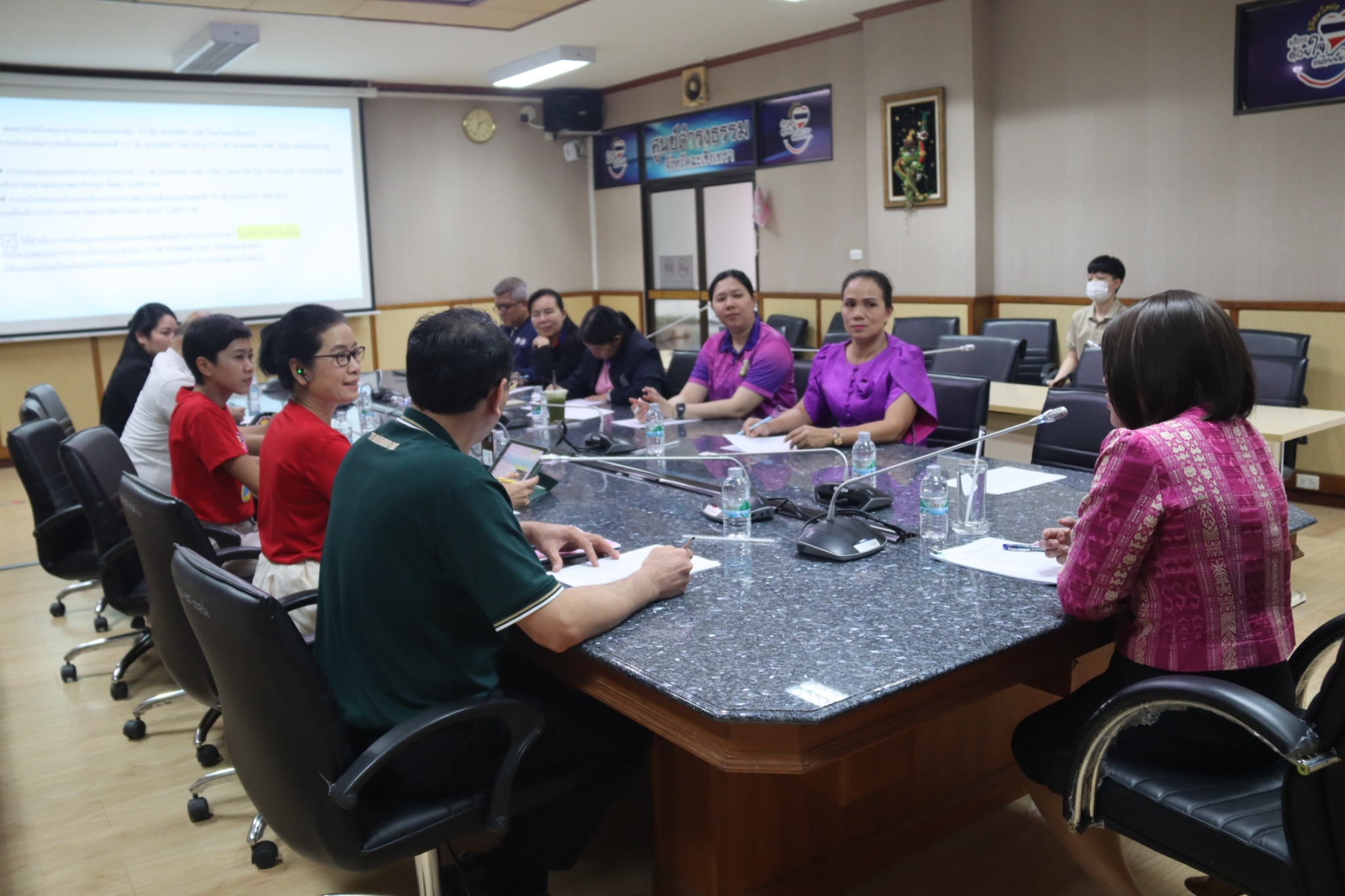 📰 พช.ฉะเชิงเทรา ร่วมประชุมคณะอนุกรรมการบริหารงานกองทุน TO BE NUMBER ONE จังหวัดฉะเชิงเทรา ครั้งที่ 1/2568 🧠✨