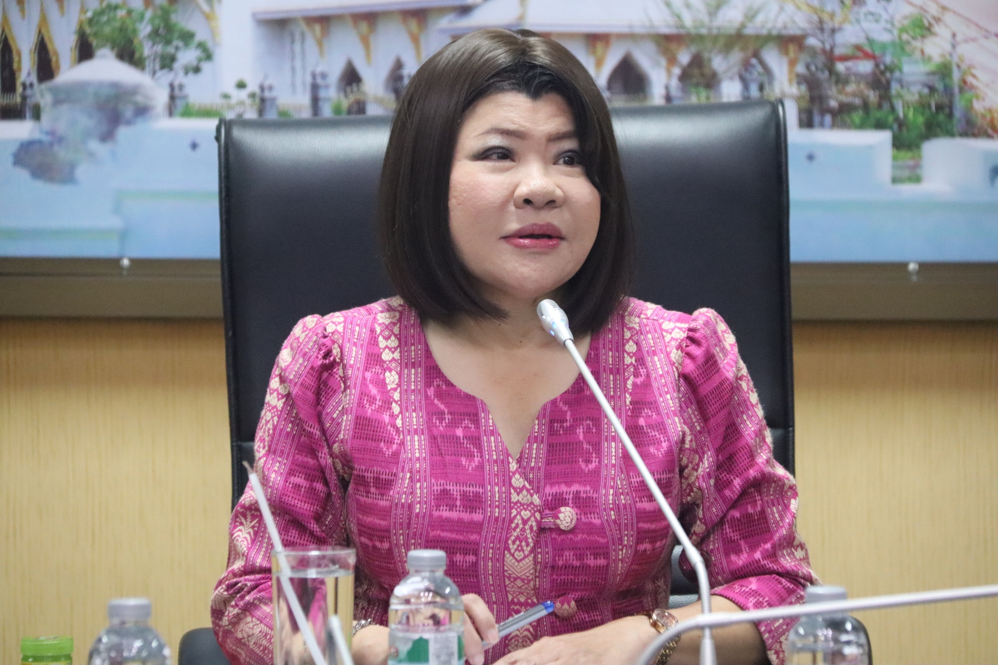 📰 พช.ฉะเชิงเทรา ร่วมประชุมคณะอนุกรรมการบริหารงานกองทุน TO BE NUMBER ONE จังหวัดฉะเชิงเทรา ครั้งที่ 1/2568 🧠✨