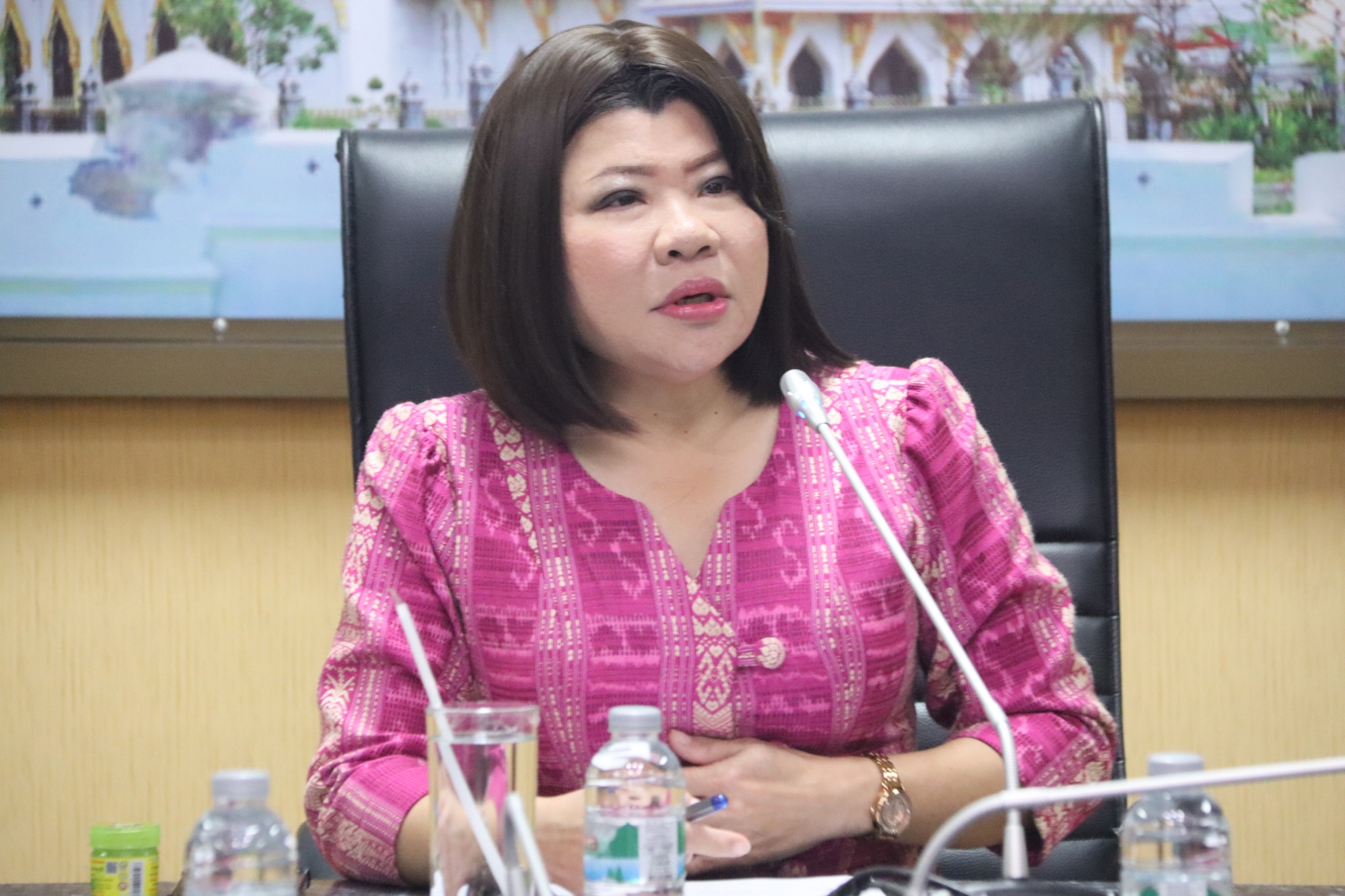 📰 พช.ฉะเชิงเทรา ร่วมประชุมคณะอนุกรรมการบริหารงานกองทุน TO BE NUMBER ONE จังหวัดฉะเชิงเทรา ครั้งที่ 1/2568 🧠✨