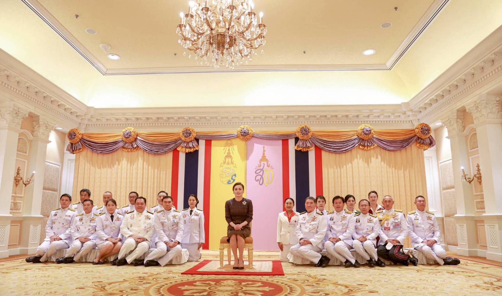 พช.ฉะเชิงเทรา นำต้นกล้ากองทุนแม่ของแผ่นดิน เข้าร่วมรับพระราชทานเงินขวัญถุง และเฝ้ารับเสด็จสมเด็จพระนางเจ้าฯ พระบรมราชินี ในงานมหกรรมกองทุนแม่ของแผ่นดิน ปี 2568