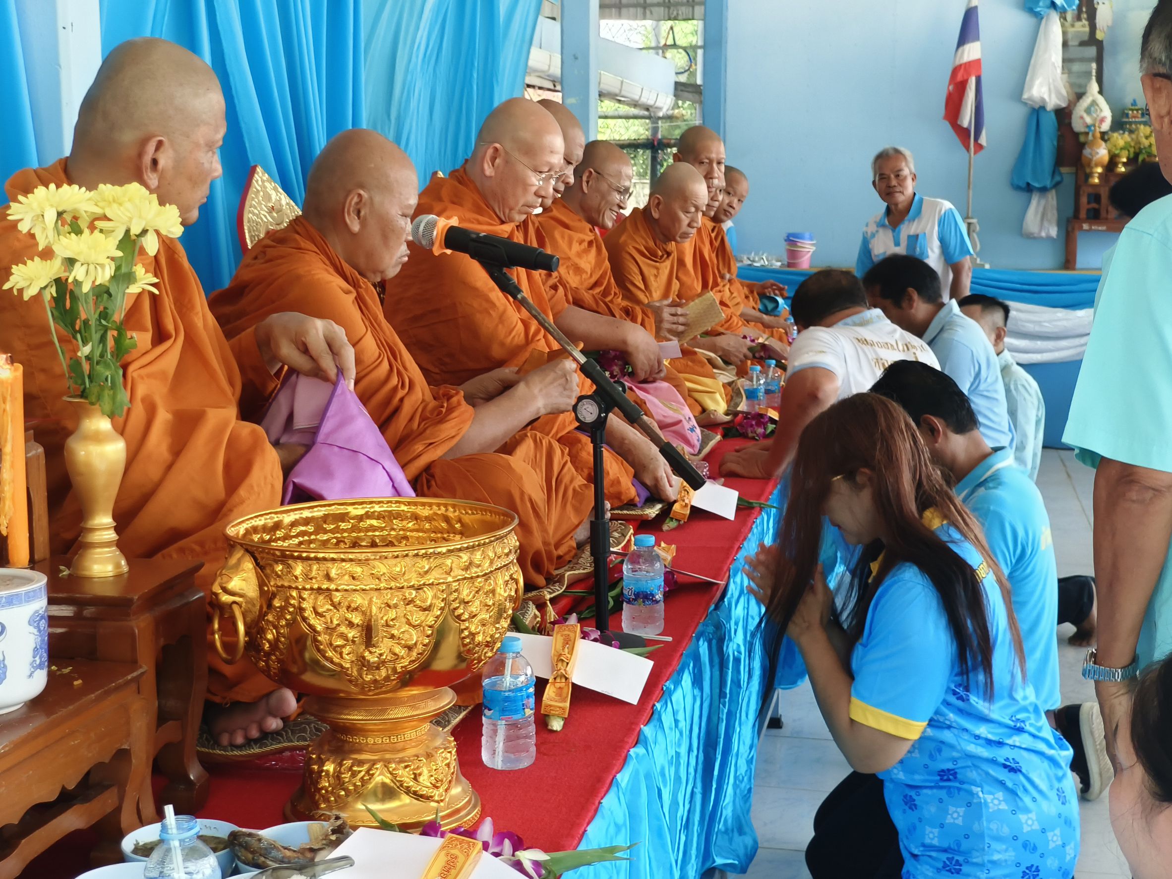 พช.ฉะเชิงเทรา ร่วมกองทุนแม่ของแผ่นดินบ้านท่าถั่ว จัดทำบุญวันแม่แห่งชาติ