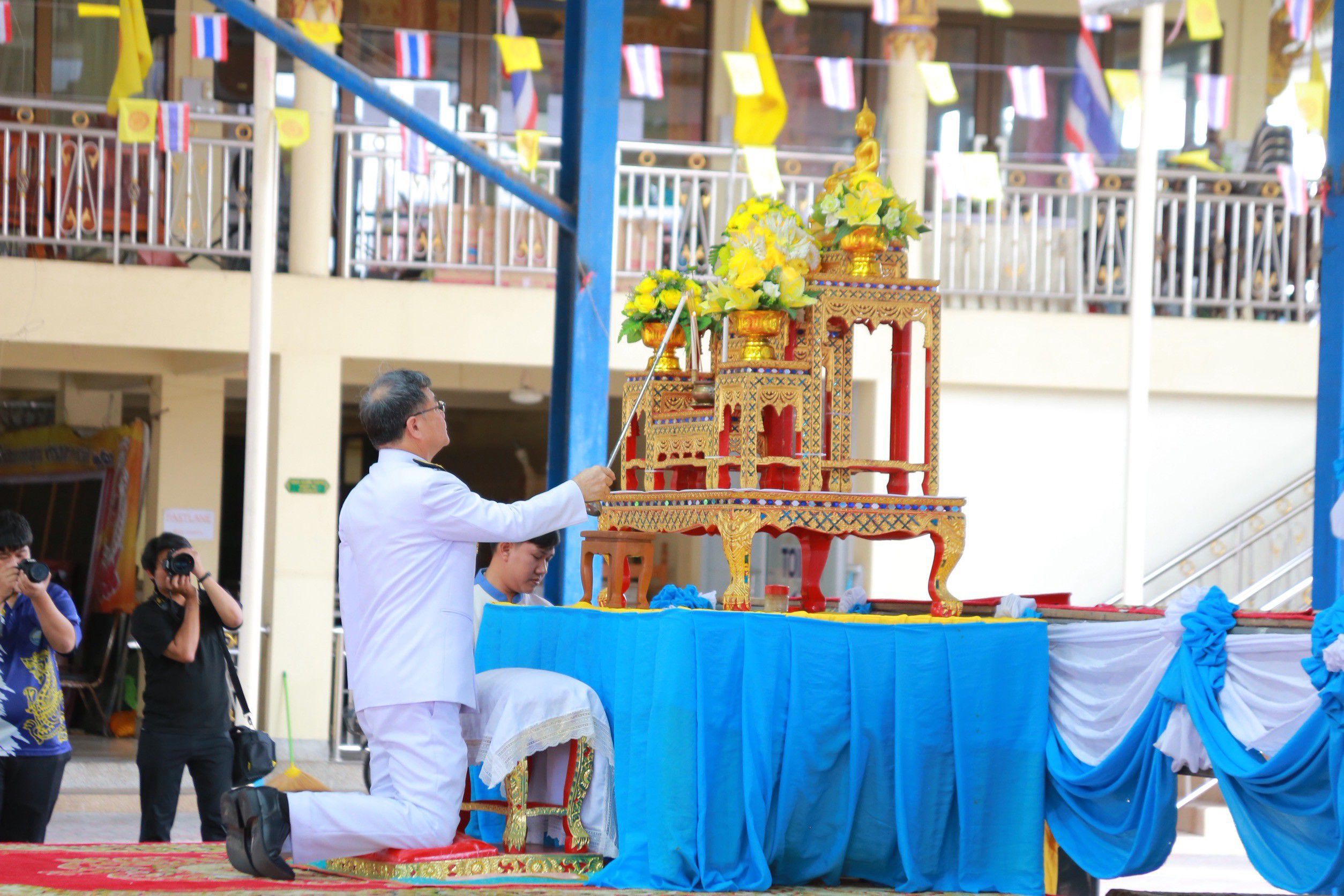 พช.ฉะเชิงเทราจัดพิธีมอบเงินพระราชทานขวัญถุงกองทุนแม่ของแผ่นดิน แก่ 13 หมู่บ้านต้นกล้า สืบสานพระราชปณิธานสู่ชุมชน