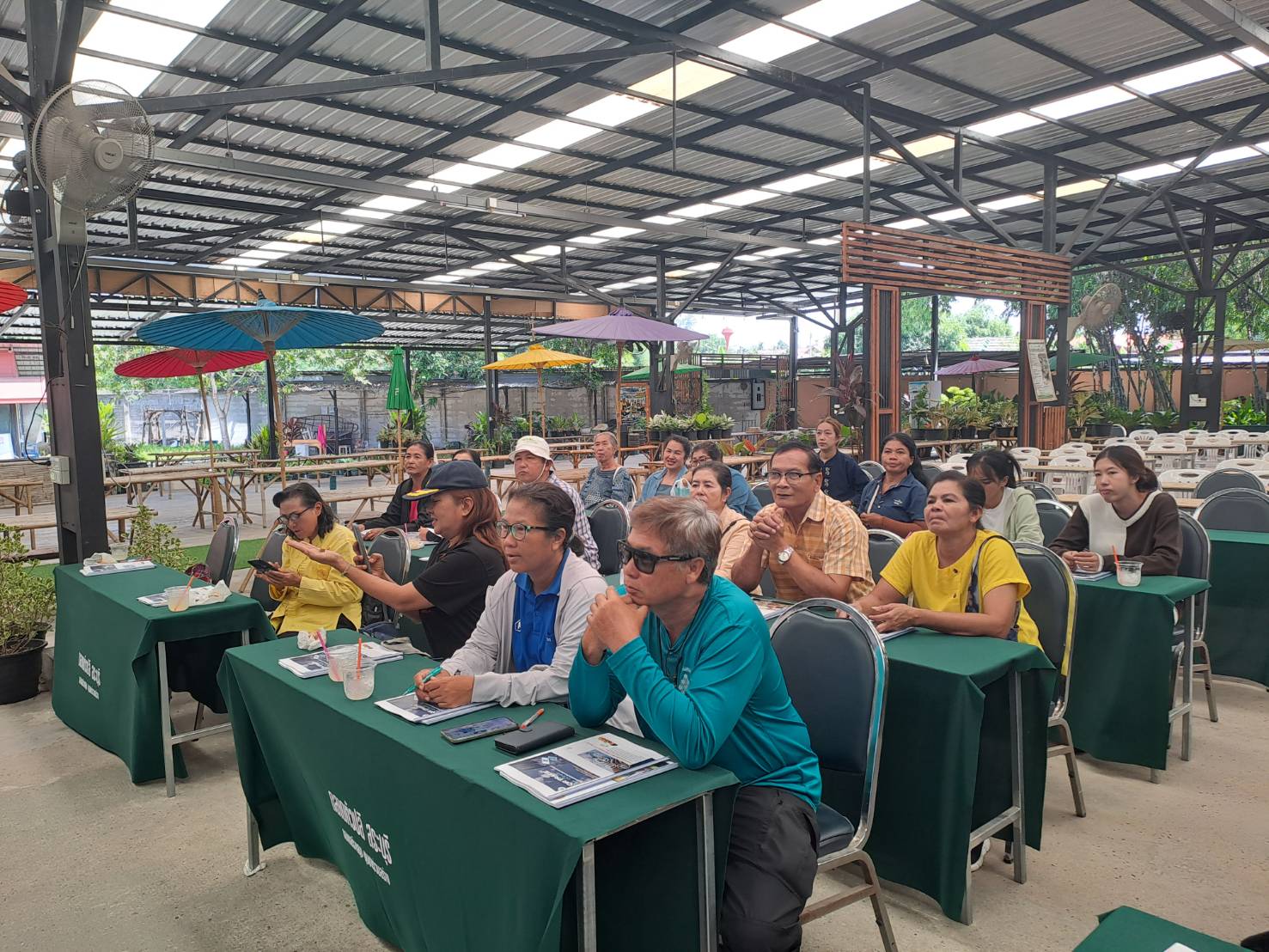 พช. ฉะเชิงเทรา ดำเนินโครงการเสริมสร้างรายได้ด้วยเครือข่ายเกษตรปลอดภัย กิจกรรมหลักที่ ๑ ส่งเสริมและพัฒนาศักยภาพเครือข่ายเกษตรปลอดภัยระดับจังหวัด กิจกรรมประชุมเชิงปฏิบัติการการส่งเสริมและพัฒนาศักยภาพเครือข่ายเกษตรปลอดภัยระดับจังหวัด