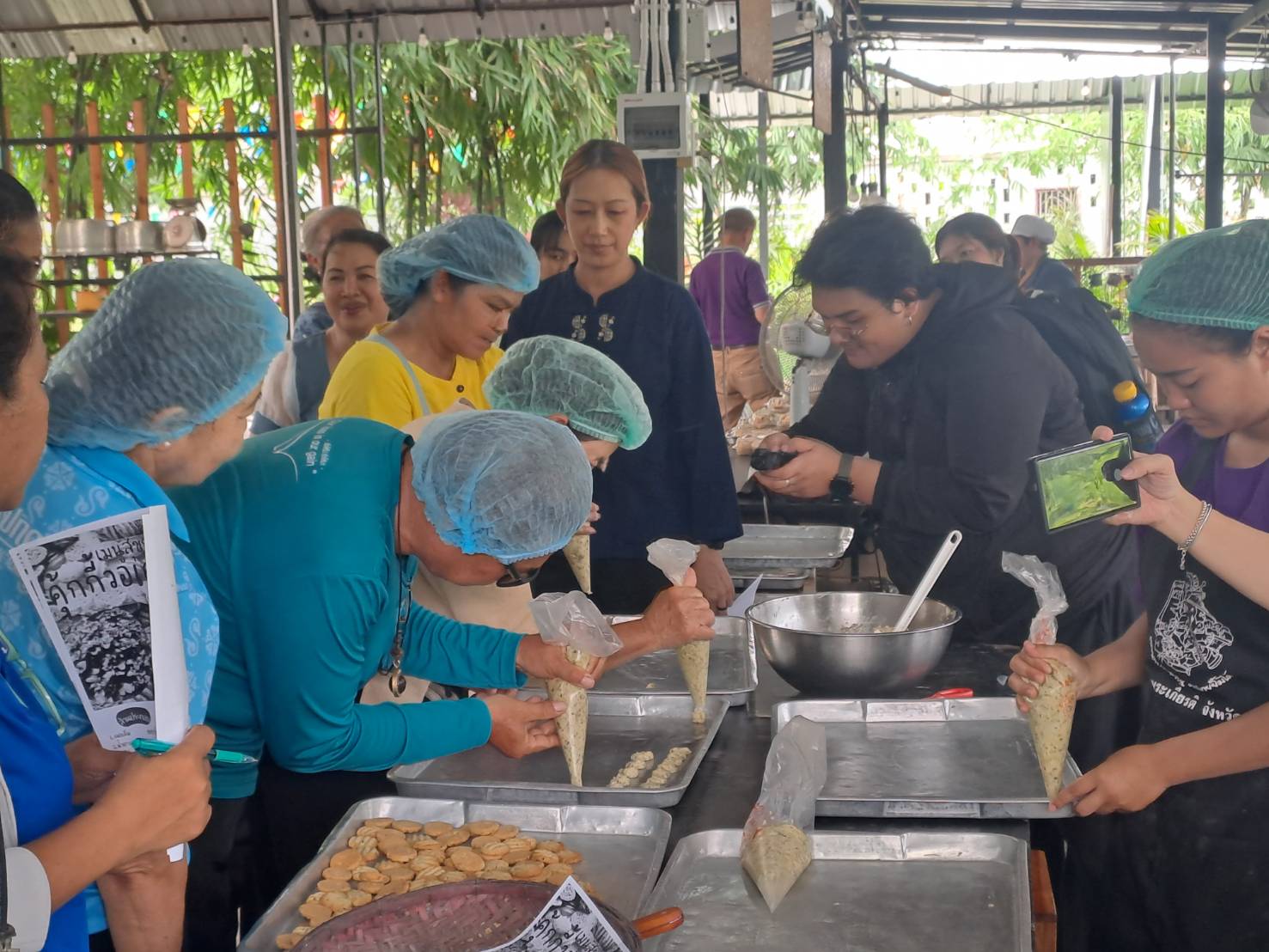 พช. ฉะเชิงเทรา ดำเนินโครงการเสริมสร้างรายได้ด้วยเครือข่ายเกษตรปลอดภัย กิจกรรมหลักที่ ๑ ส่งเสริมและพัฒนาศักยภาพเครือข่ายเกษตรปลอดภัยระดับจังหวัด กิจกรรมประชุมเชิงปฏิบัติการการส่งเสริมและพัฒนาศักยภาพเครือข่ายเกษตรปลอดภัยระดับจังหวัด