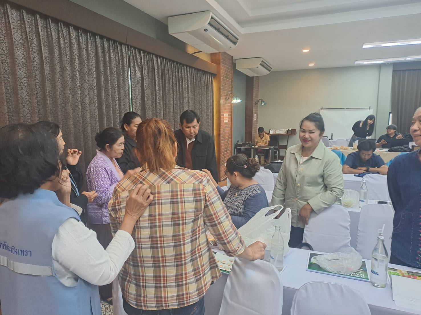 พช. ฉะเชิงเทรา ดำเนินโครงการเสริมสร้างรายได้ด้วยเครือข่ายเกษตรปลอดภัย กิจกรรมหลักที่ ๑ ส่งเสริมและพัฒนาศักยภาพเครือข่ายเกษตรปลอดภัยระดับจังหวัด กิจกรรมประชุมเชิงปฏิบัติการการส่งเสริมและพัฒนาศักยภาพเครือข่ายเกษตรปลอดภัยระดับจังหวัด