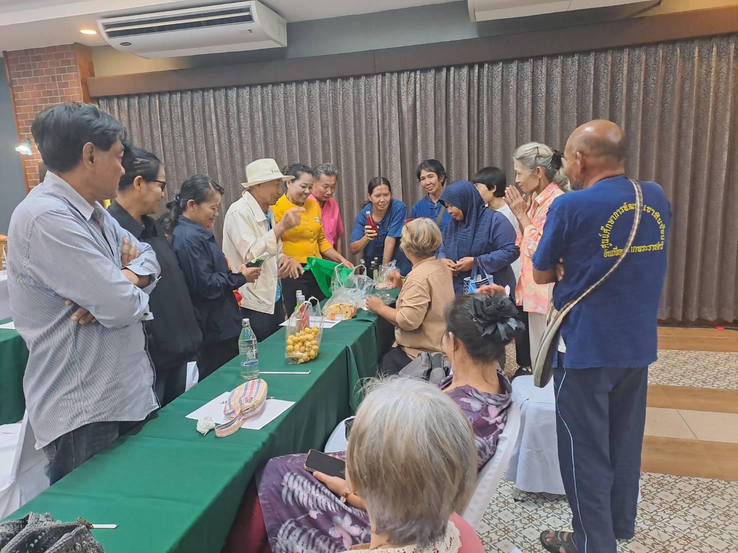 จังหวัดฉะเชิงเทรา ดำเนินการโครงการส่งเสริมการสร้างรายได้จากกิจการอาหารปลอดภัย