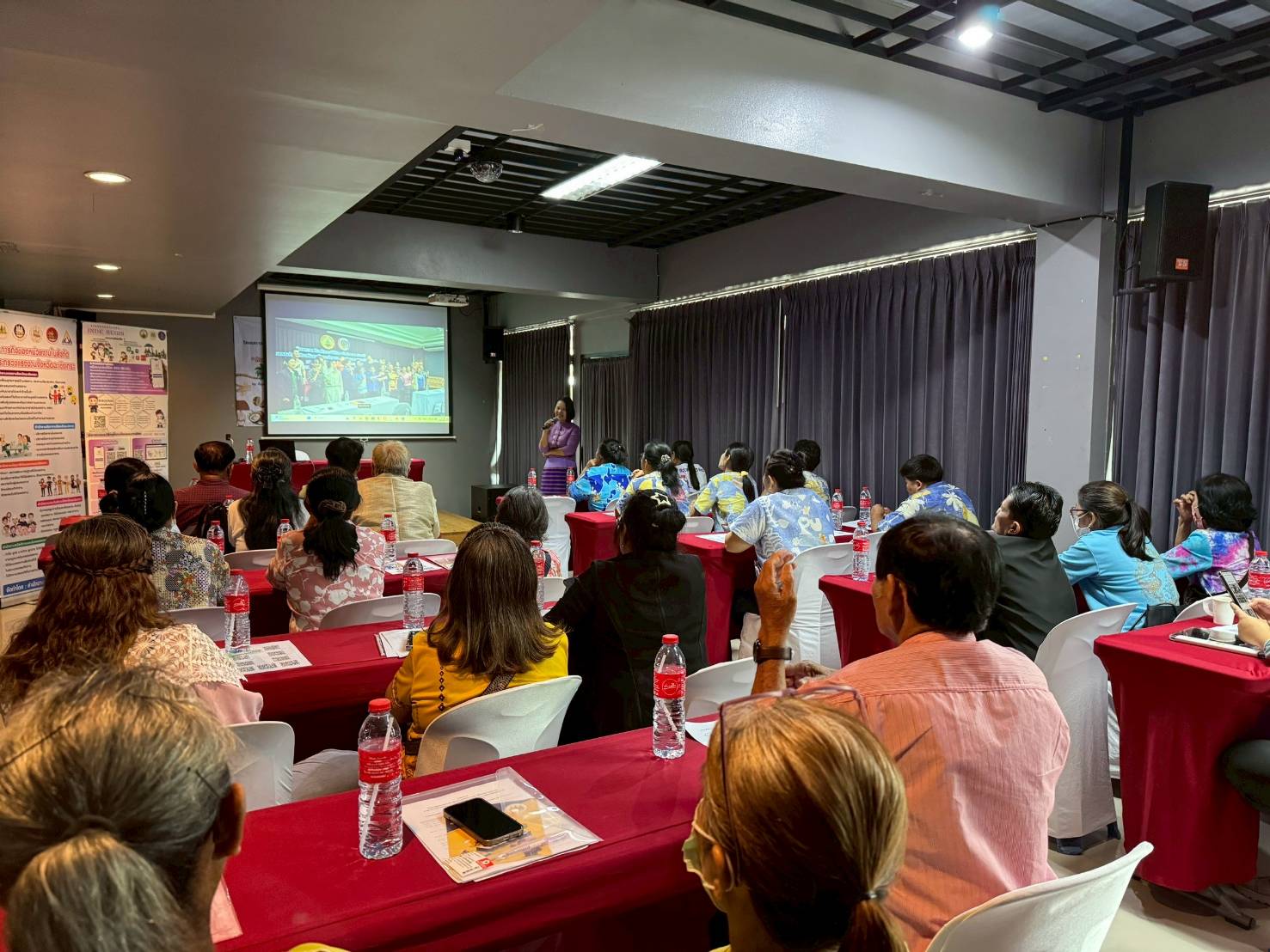 พช.ฉะเชิงเทรา ร่วมเป็นวิทยากรโครงการบริหารจัดการแรงงานนอกระบบ แรงงานสูงอายุ และแรงงานพิการ จังหวัดฉะเชิงเทรา