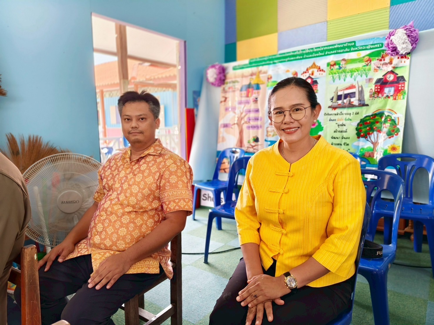 ผู้นำการเปลี่ยนแปลงตำบลเมืองใหม่ ฉะเชิงเทรา โชว์ผลสำเร็จบนเวทีระดับประเทศ ณ โรงเรียนวัดแสนภุมราวาส มหกรรม “ตำบลเข้มแข็งตามหลักเศรษฐกิจพอเพียง”