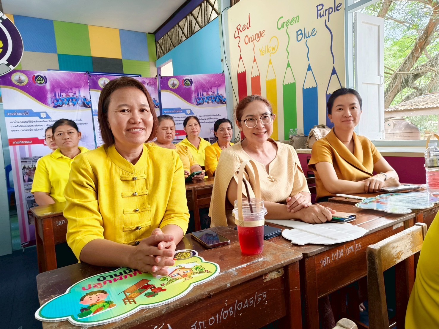 ผู้นำการเปลี่ยนแปลงตำบลเมืองใหม่ ฉะเชิงเทรา โชว์ผลสำเร็จบนเวทีระดับประเทศ ณ โรงเรียนวัดแสนภุมราวาส มหกรรม “ตำบลเข้มแข็งตามหลักเศรษฐกิจพอเพียง”