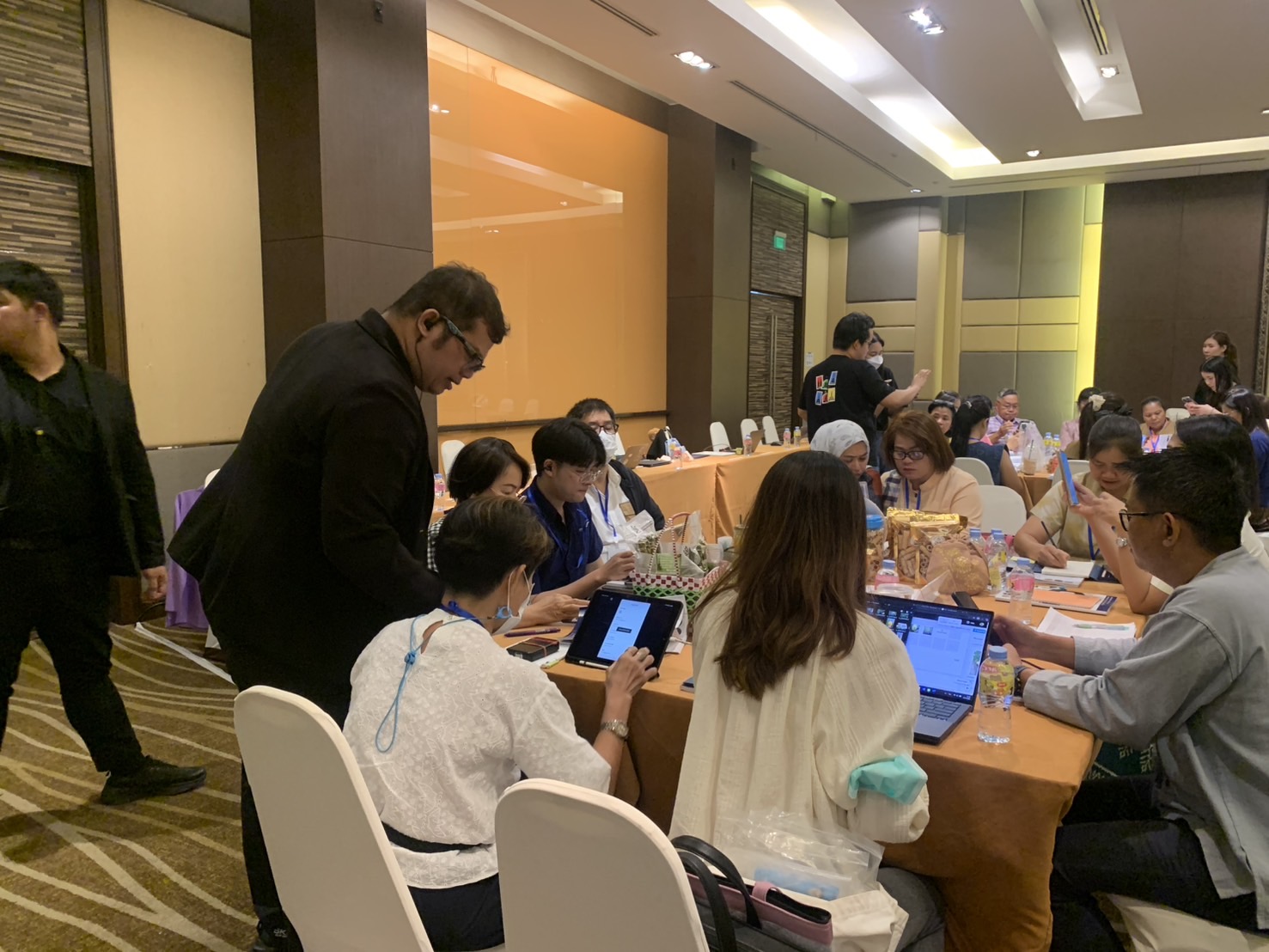 📲พช.ฉะเชิงเทรา ร่วมประชุมเชิงปฏิบัติการ “พัฒนาผู้ประกอบการสู่การเป็นผู้จำหน่ายมืออาชีพ” รุ่นที่ 8