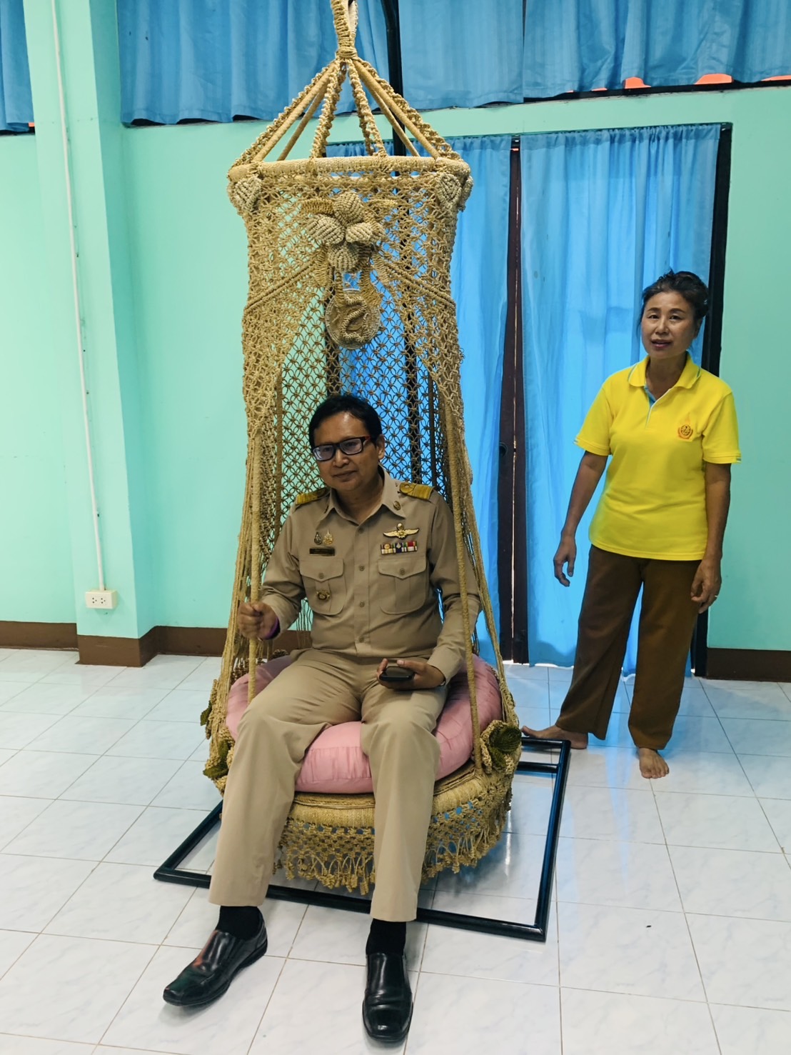 พช.ฉะเชิงเทรา รับสมัคร “ชิงช้าหญ้าแฝก” เข้าร่วมการประกวดผ้าลายพระราชทาน “ผ้าลายสิริราชพัสตราภรณ์“ และงานหัตถกรรม ประจำปี 2568