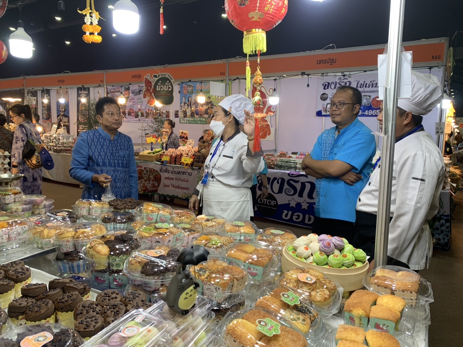 🛍️พช.ฉะเชิงเทรา นำผู้ผลิต ผู้ประกอบการ OTOP ร่วมจำหน่ายในงานศิลปาชีพ ประทีปไทย OTOP หลอมดวงใจ ด้วยพระบารมี (วันที่ 3)